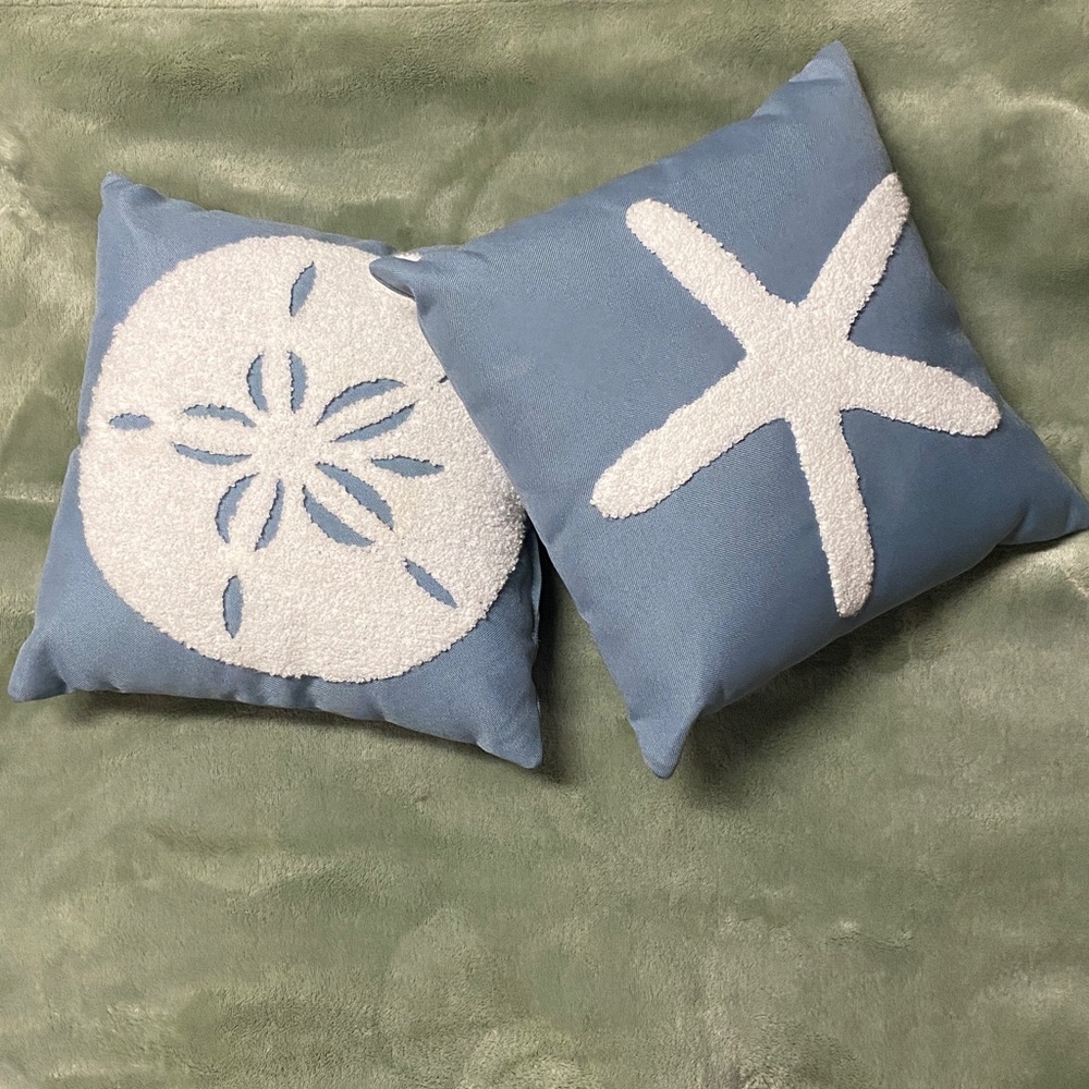 Nautical accent pillows